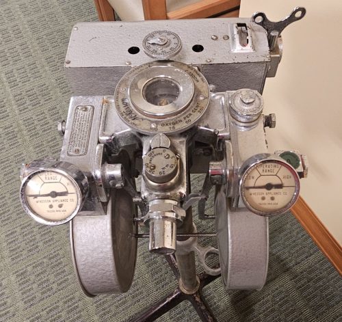 McKESSON ANESTHESIA MACHINE, MODEL J (late 1800s–early 1900s)